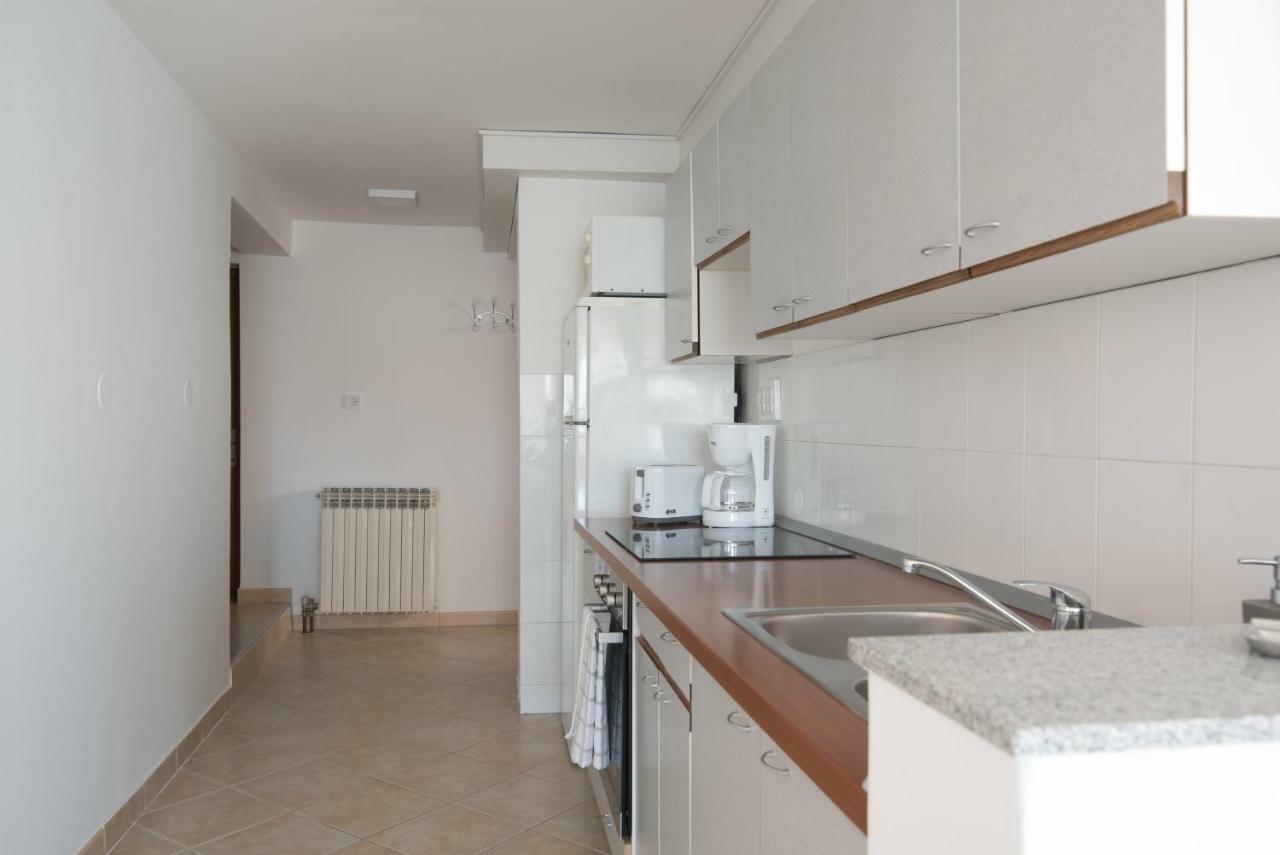 Apartment Lavanda Premantura Exterior photo